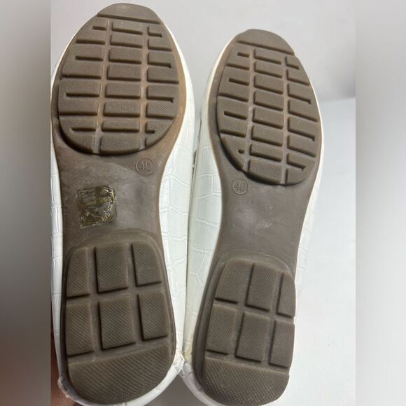 Janessa Buckle Crocodile Print Lok Fu Beanie Loafers Size 40 EU/ 7,5 US - Picture 5 of 7